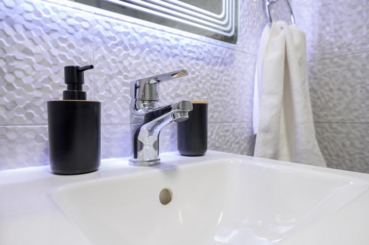Zoe'S City Apartment アレクサンドルポリス エクステリア 写真